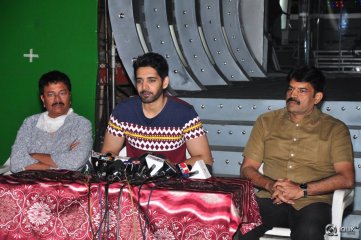 Aatadukundam Raa Movie Press Meet